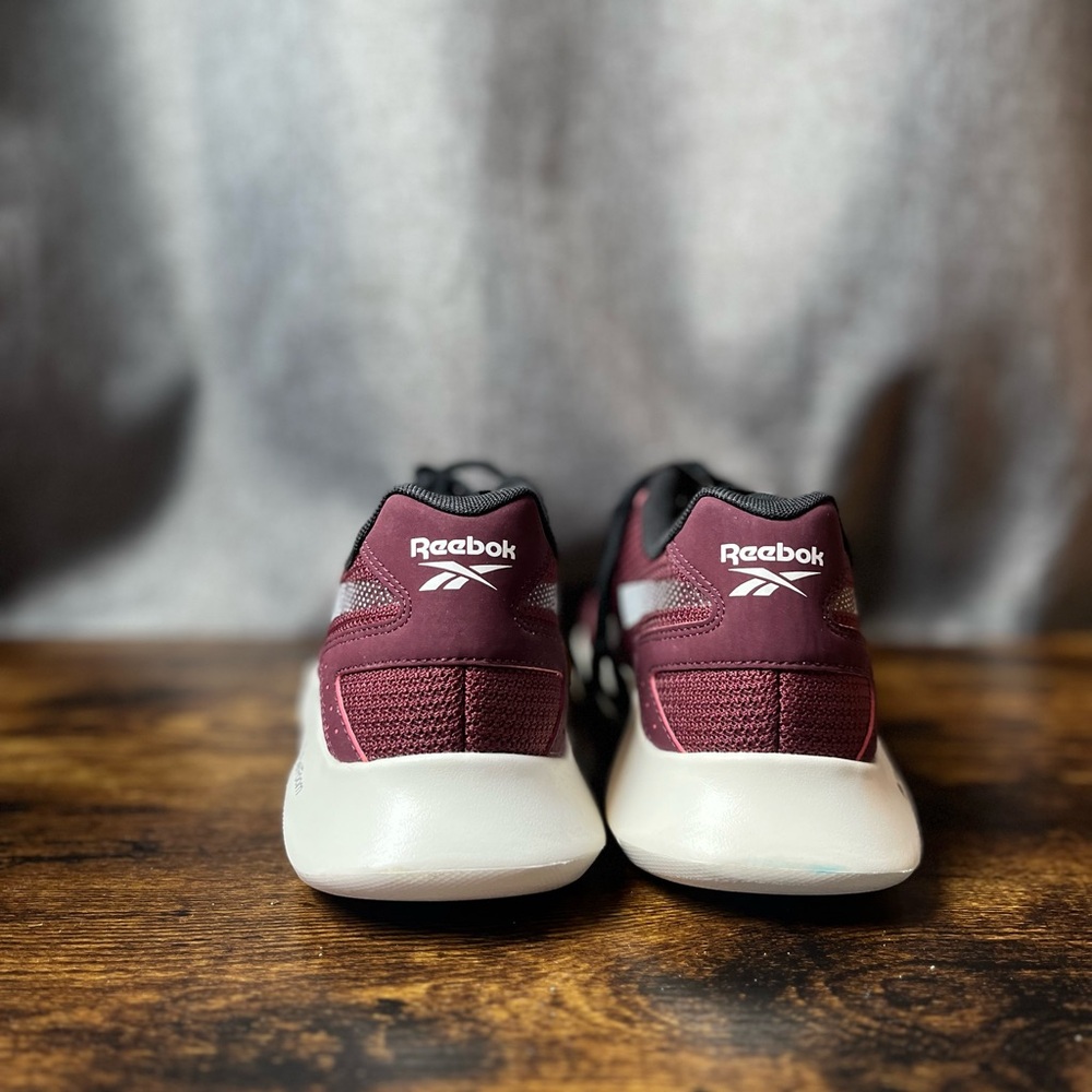 Size 9 - Reebok EnergyLux Red - Picture 3 of 9